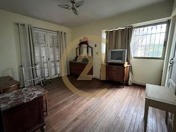 SE VENDE CASA EN BARRIO RESIDENCIAL LA CISTERNA