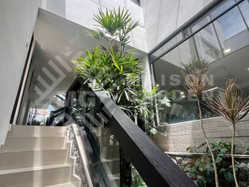 Casa en Venta en Lomas de Valle Escondido, con amplios espacios