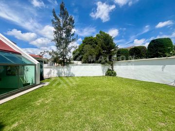 Casa en Venta en Lomas de Valle Escondido, con amplios espacios
