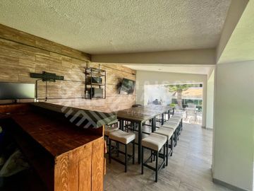 Casa en Venta en Lomas de Valle Escondido, con amplios espacios