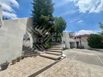 Casa en Venta en Lomas de Valle Escondido, con amplios espacios
