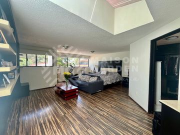 Casa en Venta en Lomas de Valle Escondido, con amplios espacios