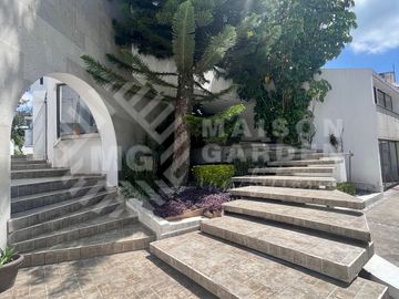 Casa en Venta en Lomas de Valle Escondido, con amplios espacios