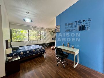 Casa en Venta en Lomas de Valle Escondido, con amplios espacios
