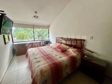 Casa en Venta en Lomas de Valle Escondido, con amplios espacios