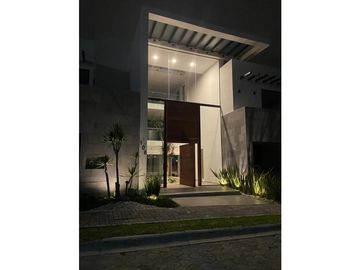 Casa En Venta En Cluster 11 11 11 Lomas De Angelopolis