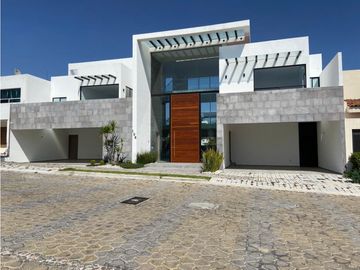 Casa En Venta En Cluster 11 11 11 Lomas De Angelopolis
