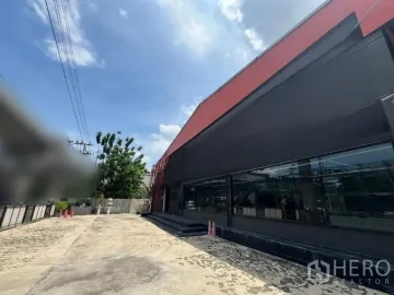 For rent Showroom 1600 sqm in Bang Mueang, Mueang Samut Prakan, Samut Prakan