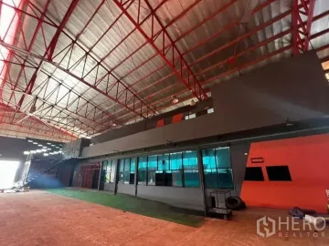 For rent Showroom 1600 sqm in Bang Mueang, Mueang Samut Prakan, Samut Prakan