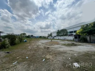 For rent Showroom 1600 sqm in Bang Mueang, Mueang Samut Prakan, Samut Prakan