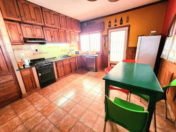 Chalet en venta en Castelar Norte