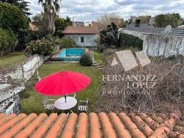 Chalet en venta en Bernal Centro