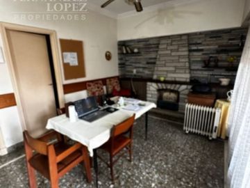 Chalet en venta en Bernal Centro