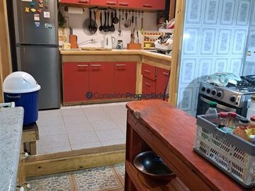 Casa en Venta en CASA EN VENTA RECIEN REMODELADA / FRUTILLAR ALT