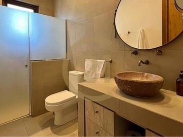 Venta Espectacular casa en Buin 8 dorm.