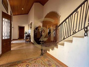 Venta Espectacular casa en Buin 8 dorm.