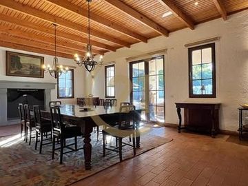 Venta Espectacular casa en Buin 8 dorm.