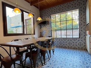 Venta Espectacular casa en Buin 8 dorm.