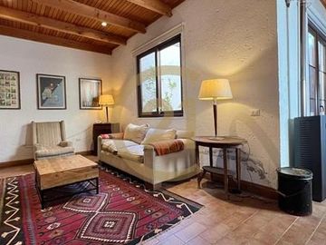 Venta Espectacular casa en Buin 8 dorm.