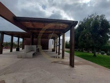 Vende departamento nuevo y amoblado