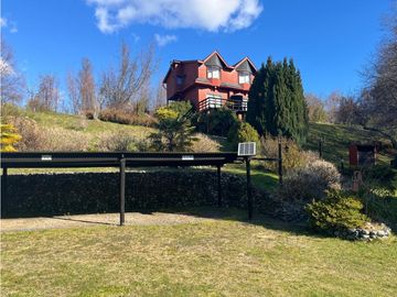 VENTA PARCELA PUCÓN / CASA Y 3 DEPARTAMENTOS