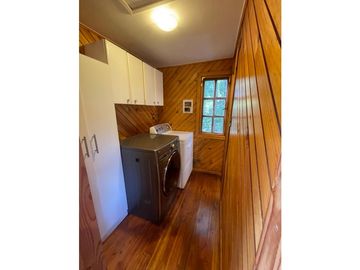 VENTA CASA VISTA  AL LAGO PUCÓN - CANDELARIA