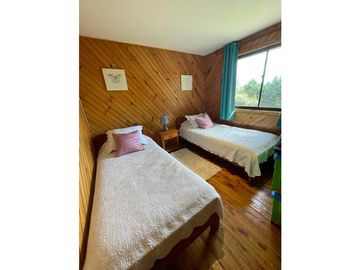 VENTA CASA VISTA  AL LAGO PUCÓN - CANDELARIA