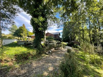 VENTA CASA VISTA  AL LAGO PUCÓN - CANDELARIA