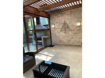 VENTA CASA  VILLARRICA  - TOWNHOUSE /  PARQUE PINARES