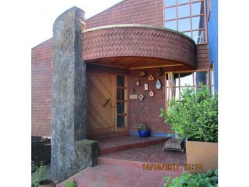 VENTA CASA MODERNA TEMUCO / LOMAS DEL CARMEN