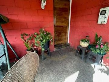 Se vende amplia casa en el sector  Collao