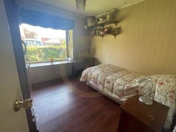 Se vende amplia casa en el sector  Collao