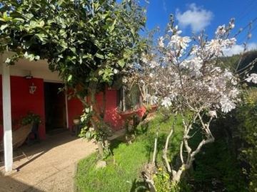 Se vende amplia casa en el sector  Collao