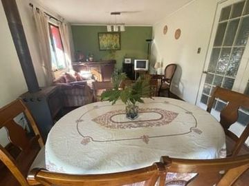 Se vende amplia casa en el sector  Collao