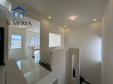 PRECIOSA CASA EN BOSQUES DEL VALLE ll