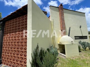 CASA EN VENTA - (3)