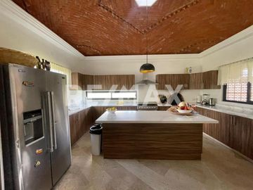 CASA EN VENTA - (3)