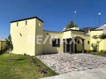 CASA EN VENTA - (3)