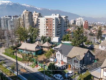 Casa en venta 3D/2B/Avenida Manquehue