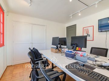 Casa en venta 3D/2B/Avenida Manquehue