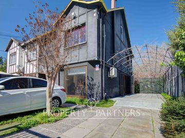 Casa en venta 3D/2B/Avenida Manquehue