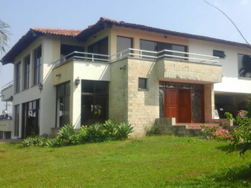 VENTA de CASAS en PEREIRA
