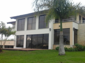 VENTA de CASAS en PEREIRA