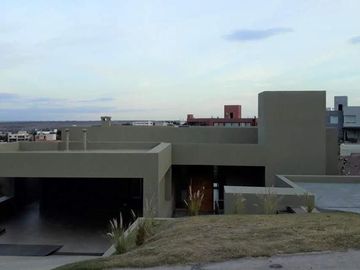 La Rufina casa en venta central