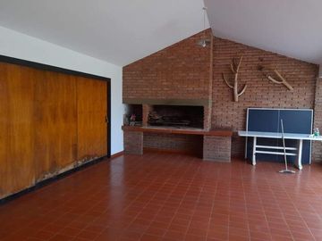 Casa en venta, Oportunidad, potencial comercial Granja de Funes, Zona norte, Córdoba