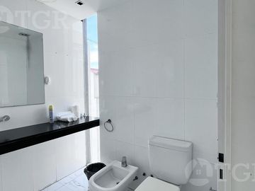 Venta Casa 6 ambientes con parrilla en Constitución