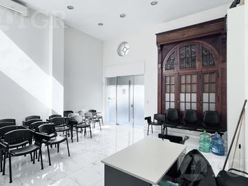 Venta Casa 6 ambientes con parrilla en Constitución