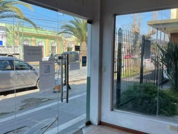 Casa en venta - 3 Dormitorios 2 Baños - Local - 370Mts2  San Vicente