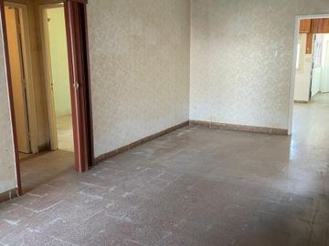 Casa en venta - 3 Dormitorios 2 Baños - Local - 370Mts2  San Vicente