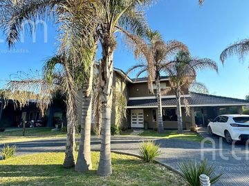 Casa en venta en Canning
